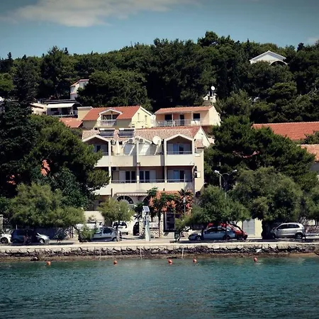 Apartmenthaus Kosirina-Tisno Exterior photo