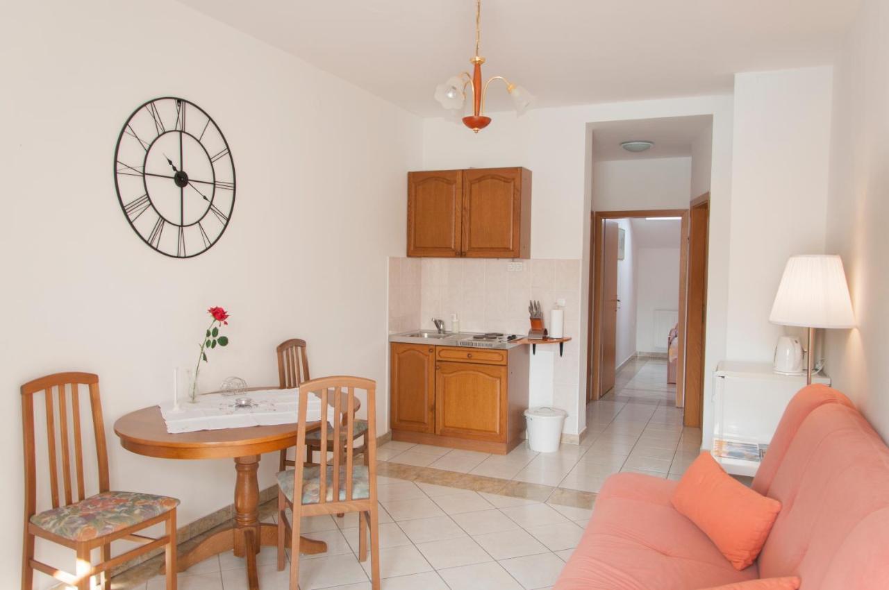Apartmenthaus Kosirina-tisno * Tisno